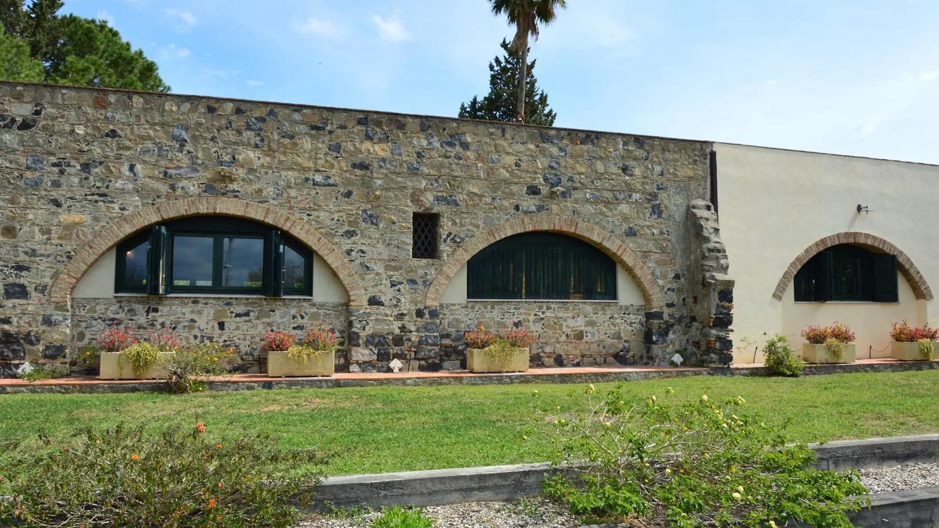 Antico Borgo Etneo Country Hotel Calatabiano Italy