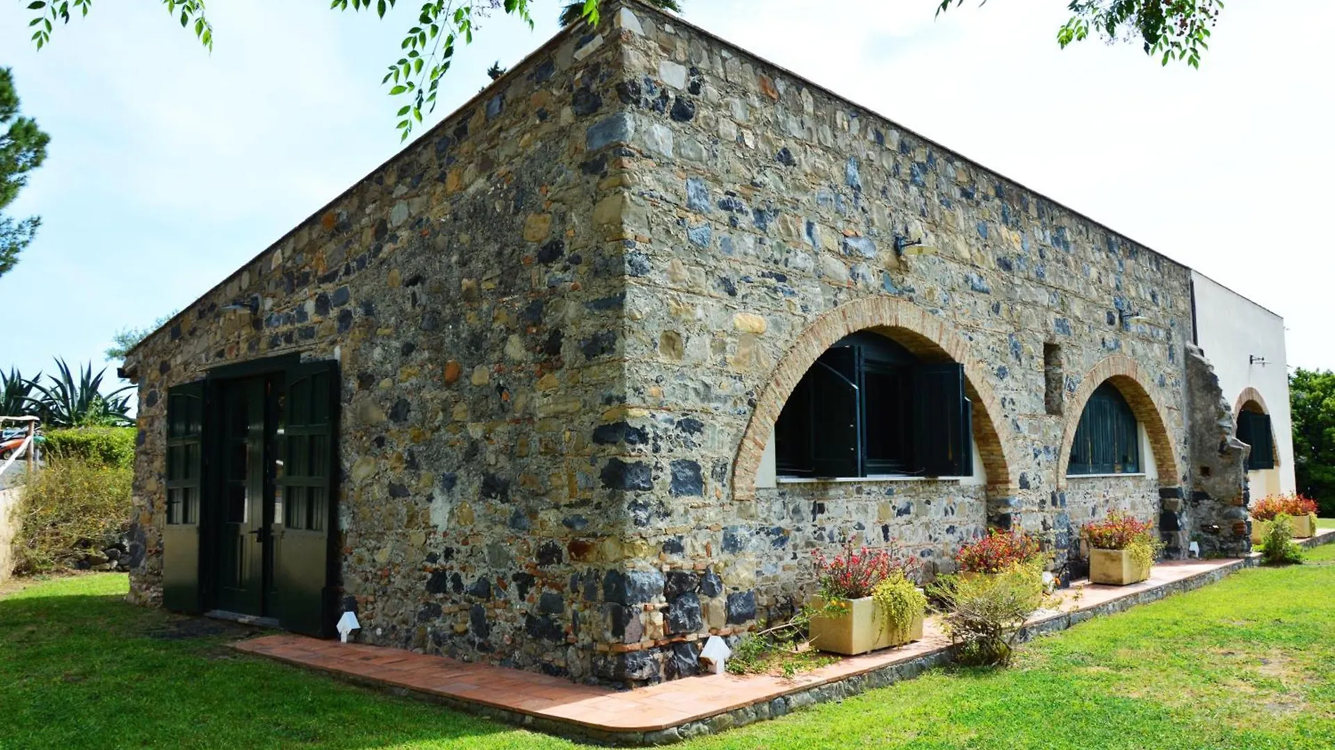 Farm stay Antico Borgo Etneo Country Hotel Calatabiano
