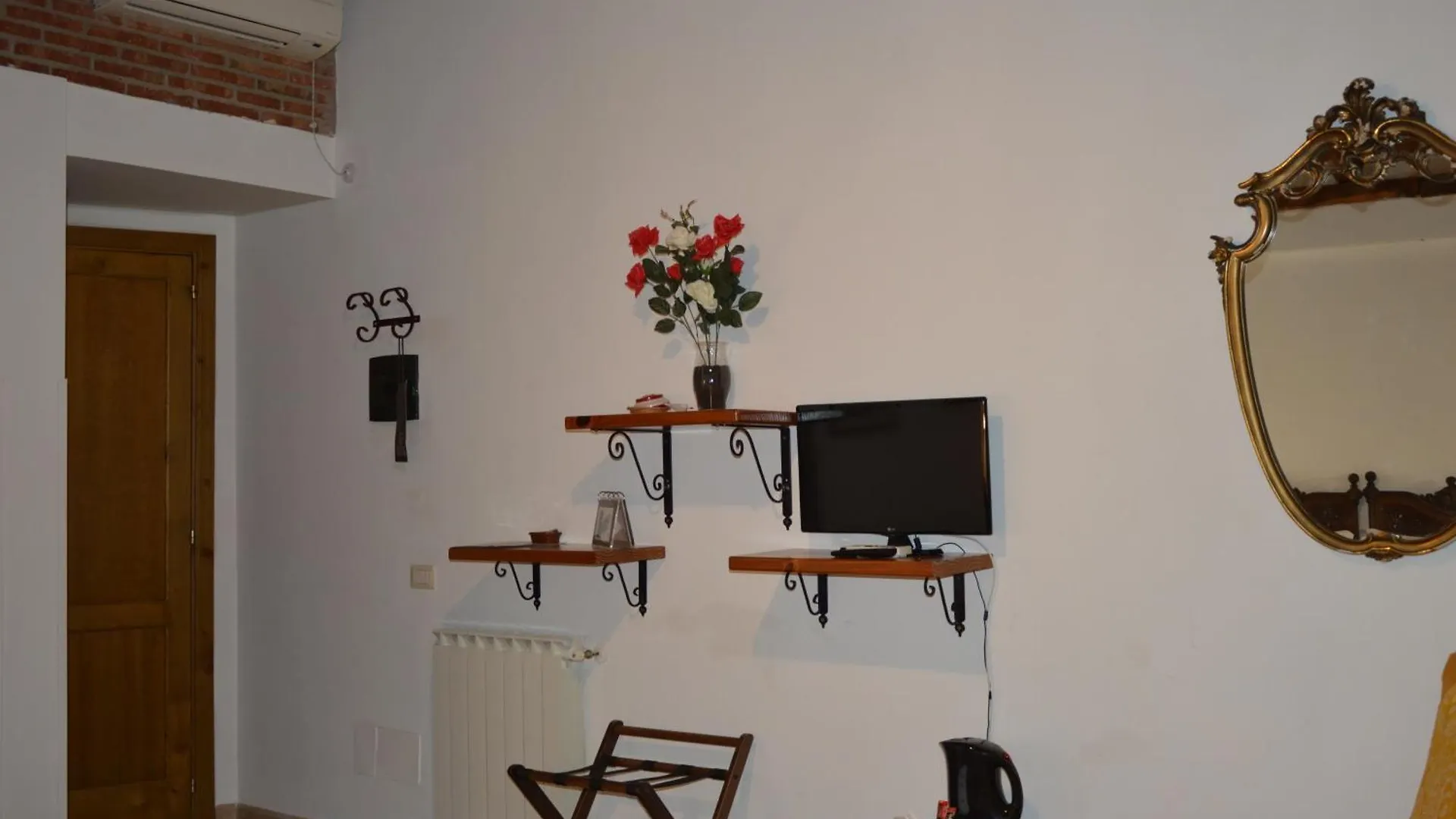 مزرعة للإقامة Antico Borgo Etneo Country Hotel كالاتابيانو إيطاليا