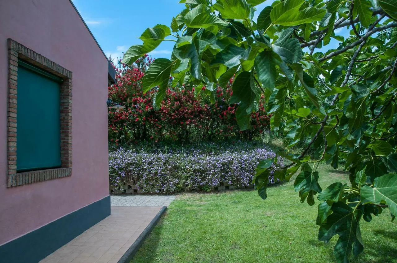 Antico Borgo Etneo Country Hotel كالاتابيانو إيطاليا