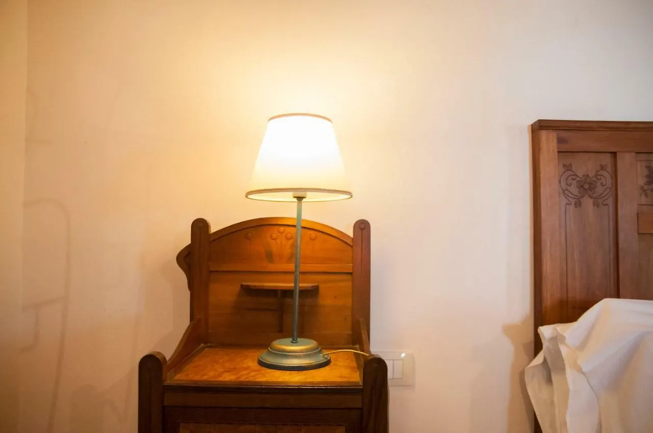 Antico Borgo Etneo Country Hotel كالاتابيانو مزرعة للإقامة